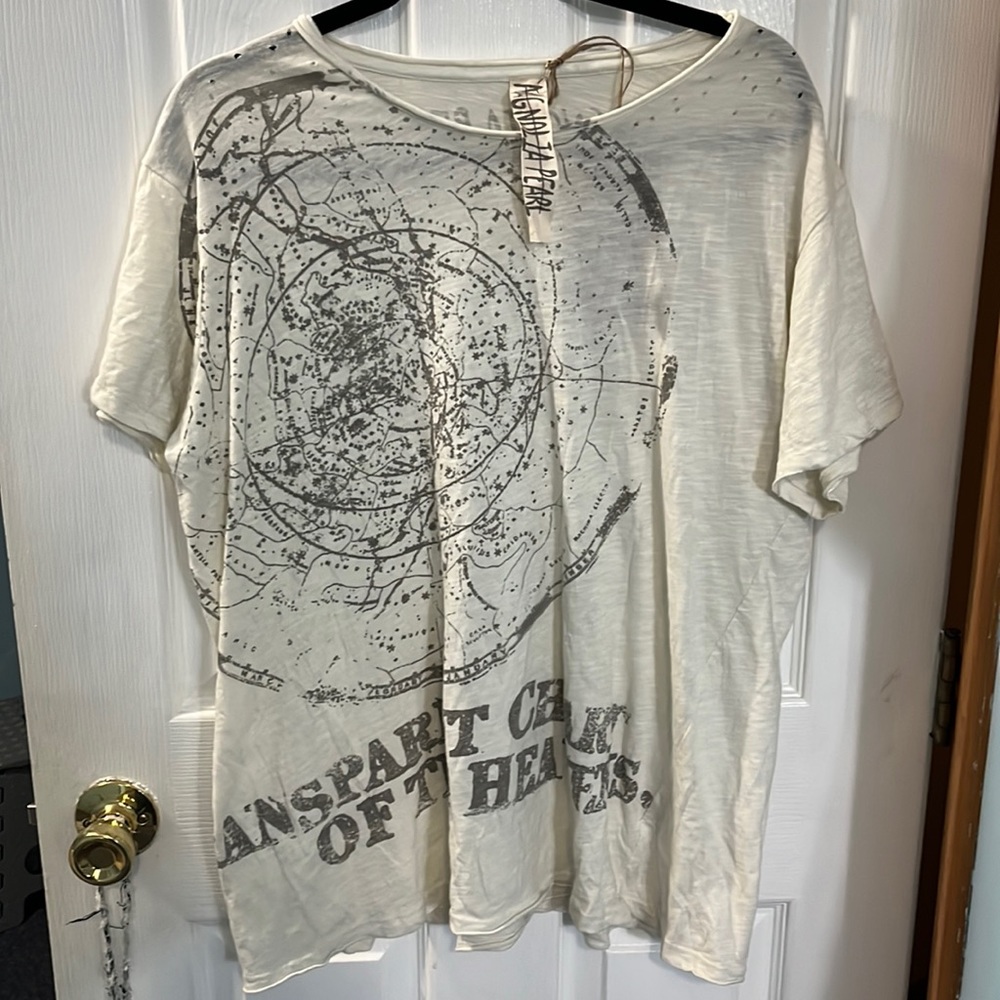 Magnolia pearl new with tags one size shirt